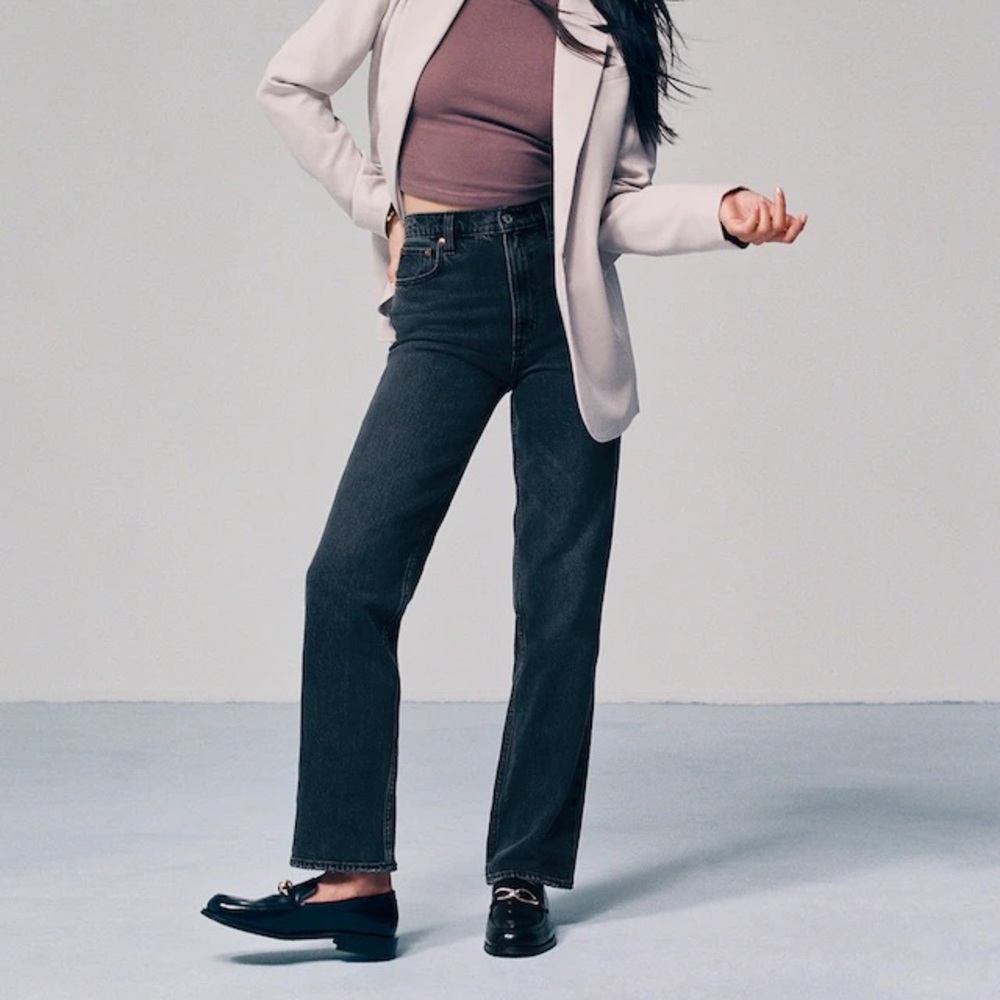 Abercrombie Curve Love High Waisted Straight Jean